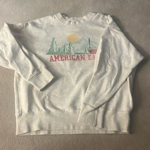 american eagle christmas/ winter crewneck